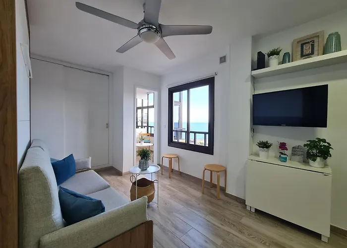 Acogedor Estudio En En Primera Linea De Mar Apartman *